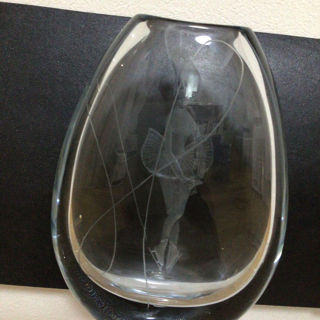 スエーデン　作家物　ガラス製　　スケーター　少女