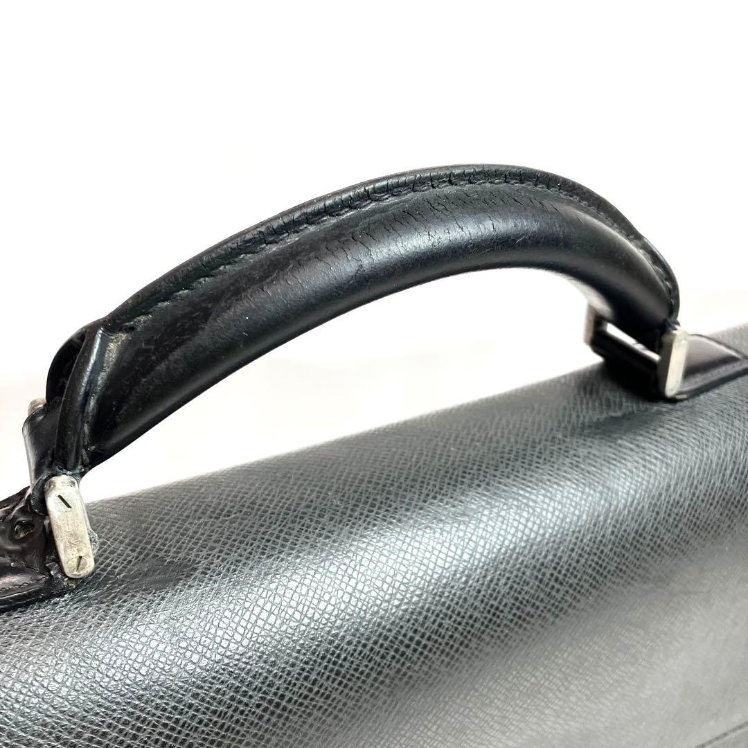 ルイヴィトン　タイガ　セルヴィエット　モスコバ　ブラック　A4 ブリーフケース