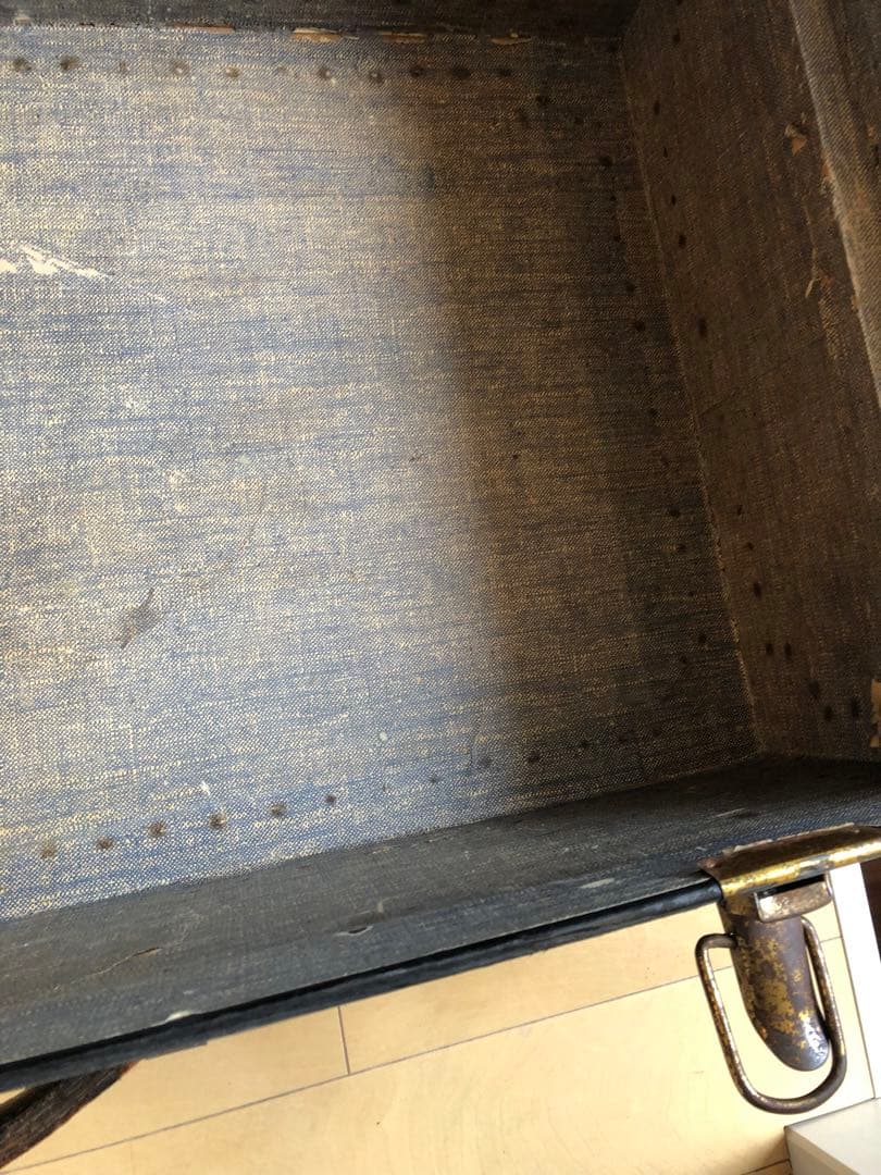 アンティークトランク