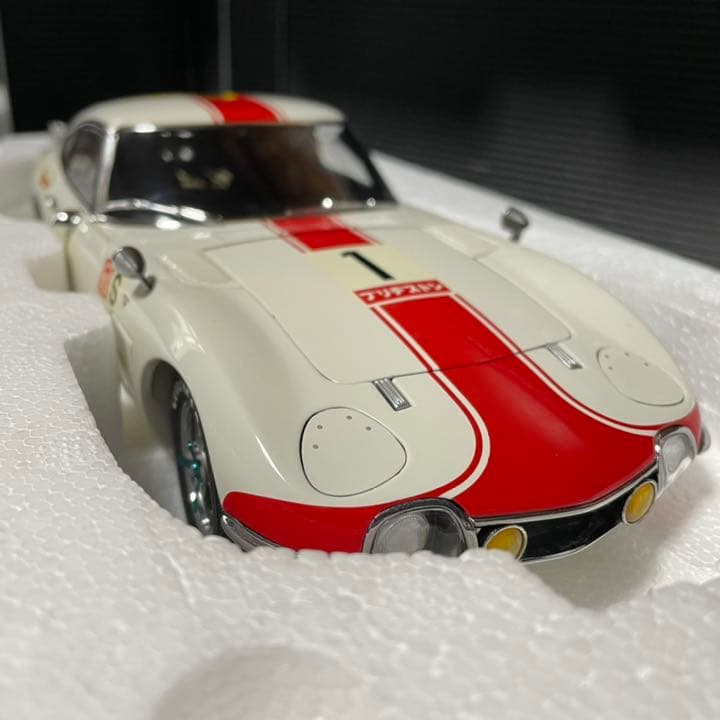 未展示品オートアート1/18トヨタ2000GT 24 HRS FUJI 1967