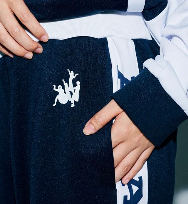 【新品未開封品】新しい学校のリーダーズ 運動着 ジャージ Lサイズ　上下セット