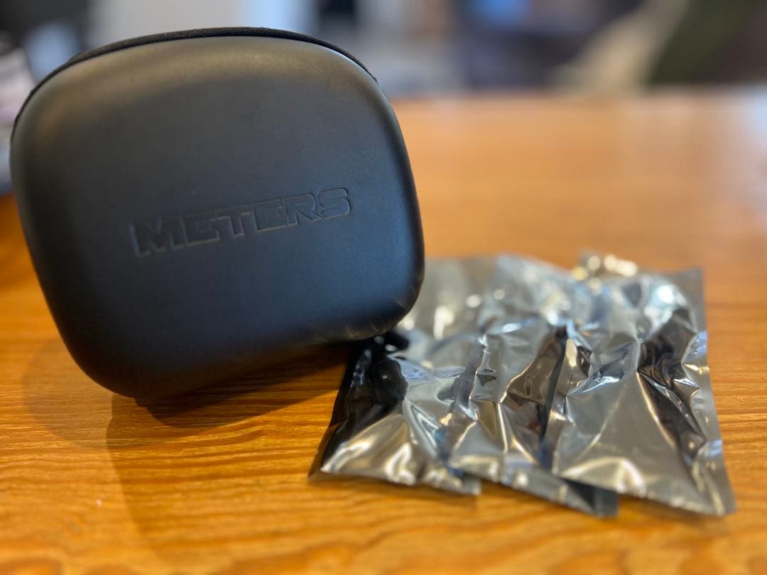 METERS OV-1ヘッドホン メーターズ 有線