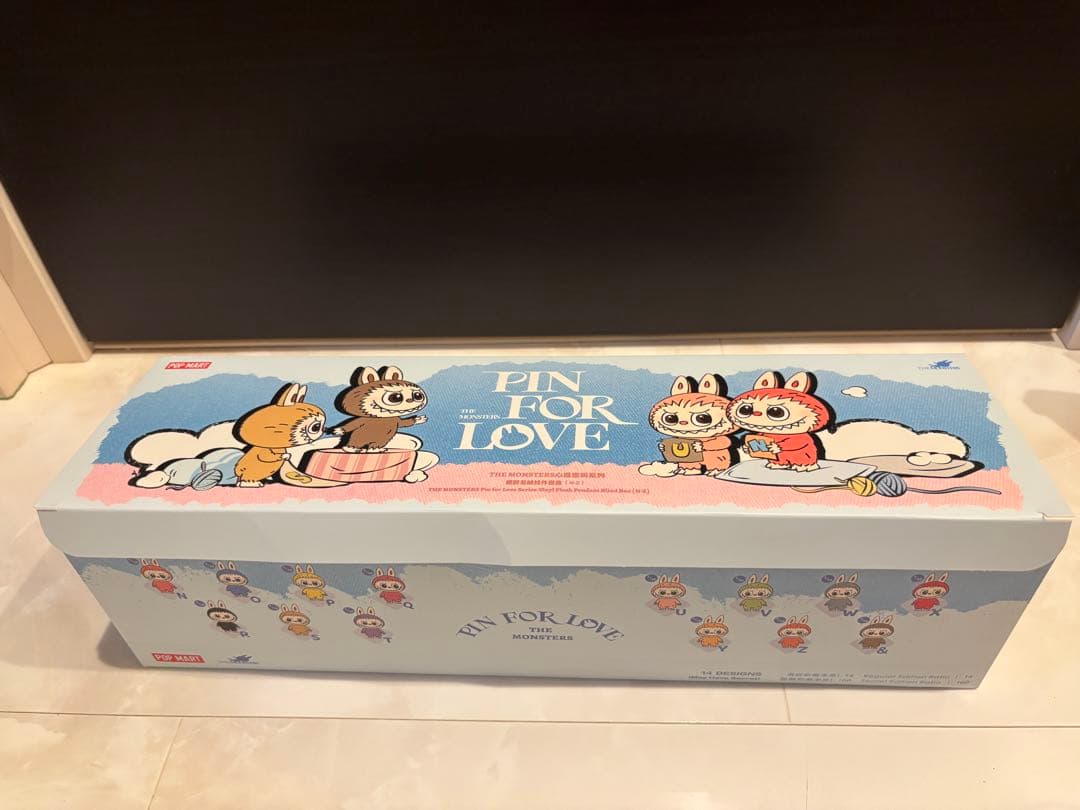 ラブブ　イニシャル　アルファベット　PIN FOR LOVE labubu