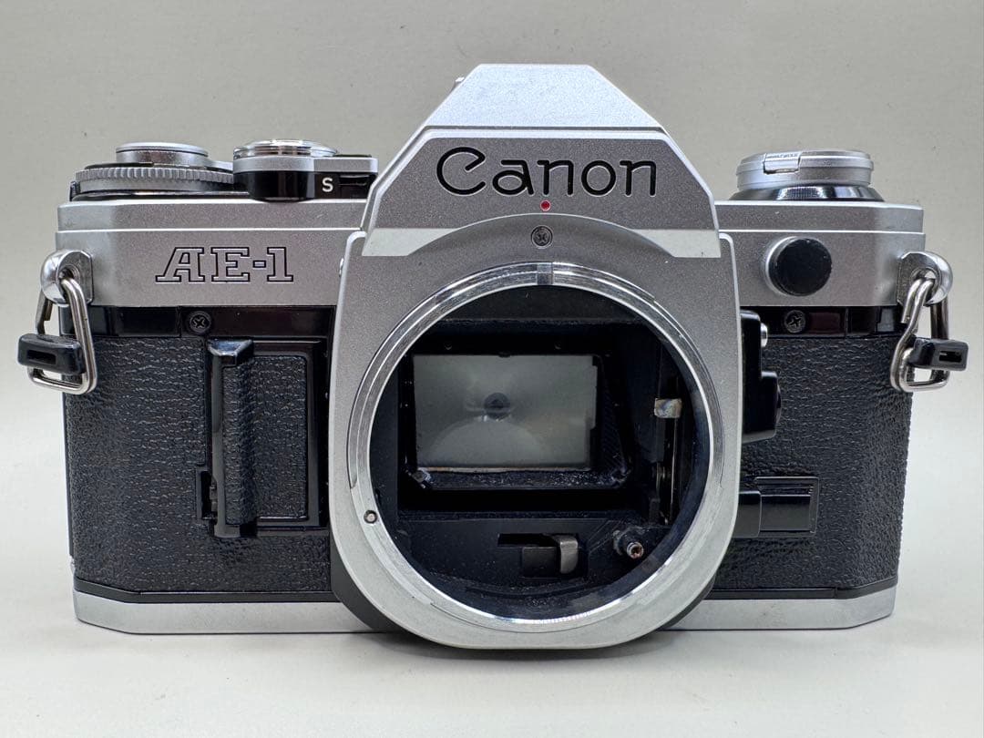 フィルムカメラ Canon AE-1 / FD 28mm f2.8 S.C.