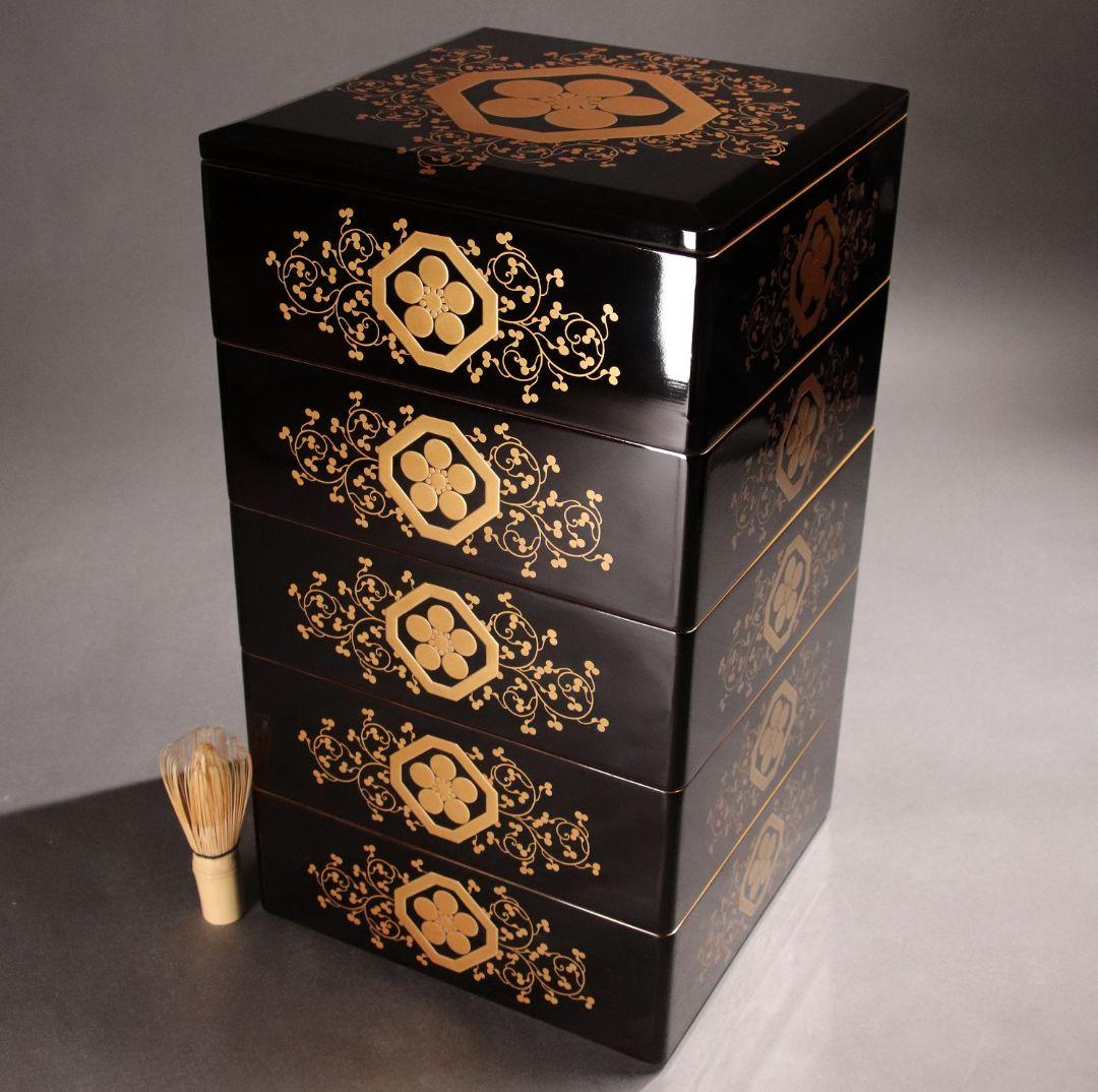 M486 輪島塗 八重門彦助 梅鉢家紋 蔦 宝尽くし金蒔絵 黒塗五段重 梨子地