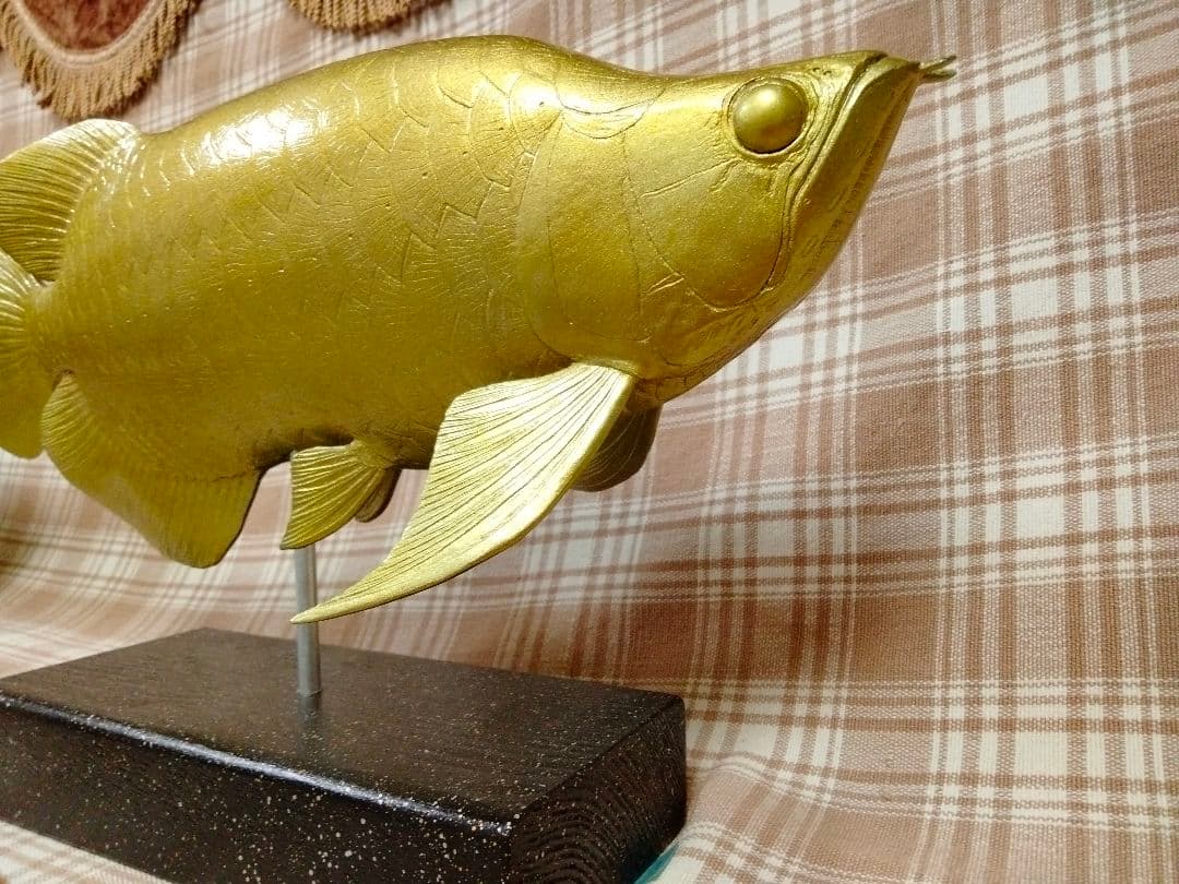 新作1 36cmアロワナ　魚模型　フィギュア　レプリカ　魚オブジェ　金色　縁起物