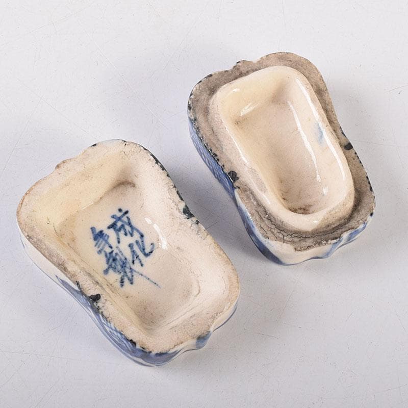 中国　成化年製款　青花　蓋物　時代箱　V　8094