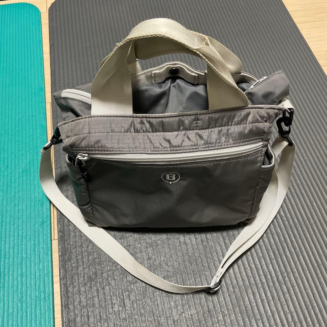 BRIEFING ショルダー　カートバッグ グレー