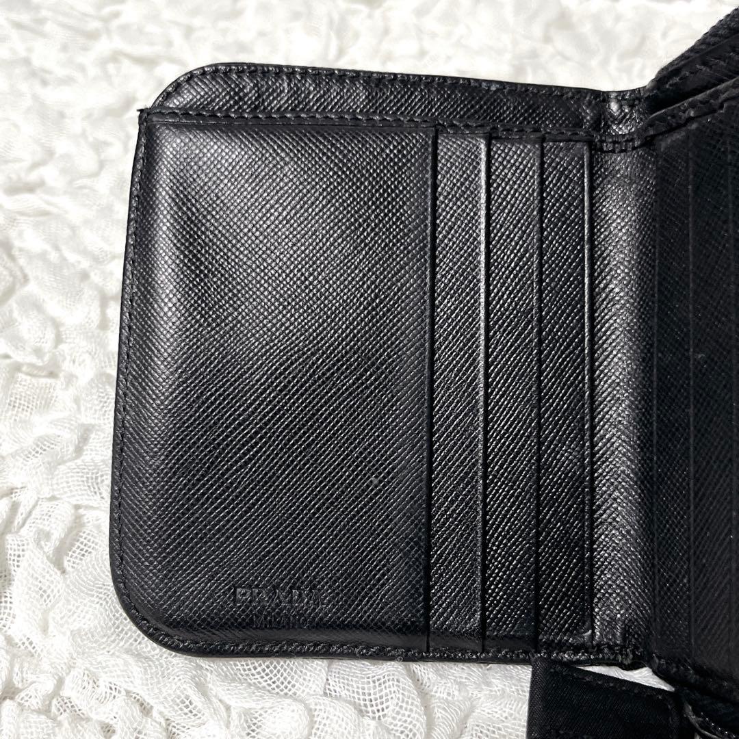 プラダ　ナイロン　レザー　三角ロゴ　コンパクト　二つ折り　財布　PRADA