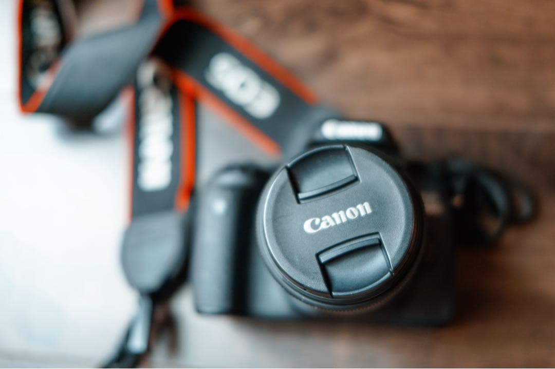 コンニチハ‼️canon 8000D＋zoom lens18-55