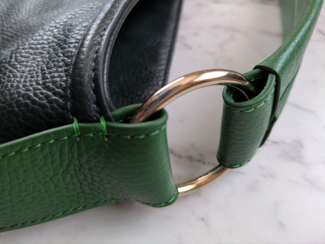 HINC NUNC ヒンクヌンク　レザーバッグ