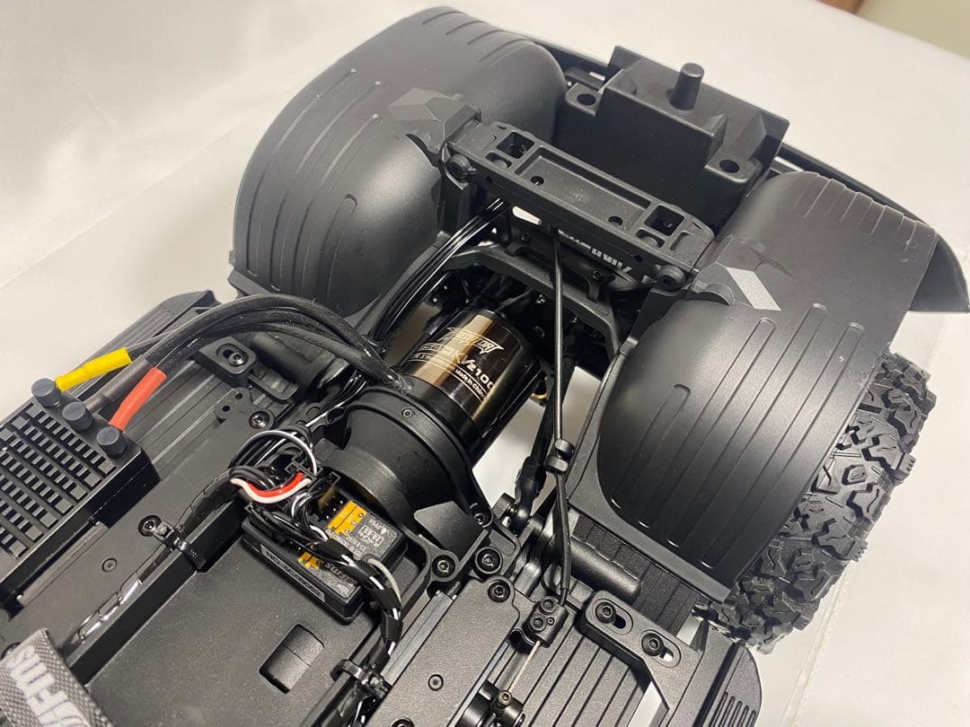 FMS FCX10 PRO トヨタ ランドクルーザー80 バッテリー充電器付き