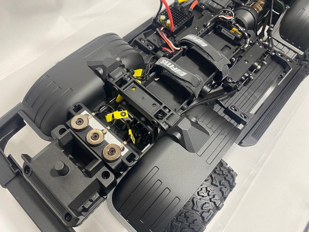 FMS FCX10 PRO トヨタ ランドクルーザー80 バッテリー充電器付き