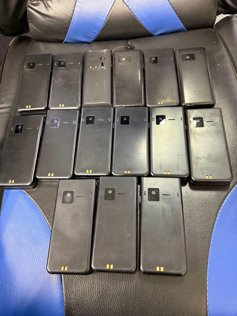 ガラケー、携帯本体まとめ売りバラ売り可セット