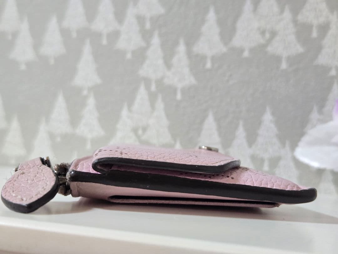 限定色 ルイヴィトン ポルトカルト レクトヴェルソ マヒナ カードケース