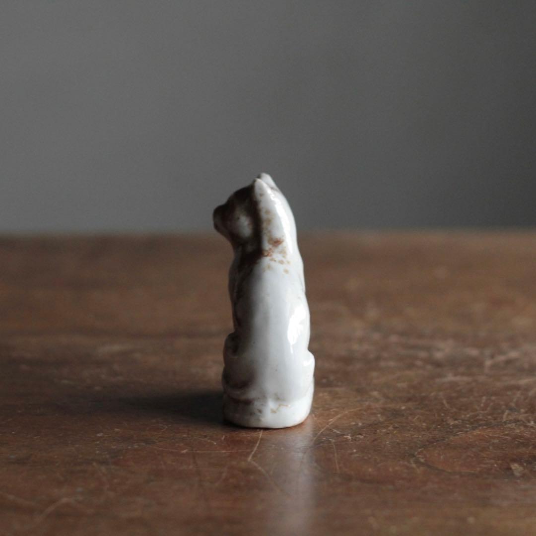 白磁 猫 明治 瀬戸輸出磁器 里帰り品 古道具 アンティーク オブジェ