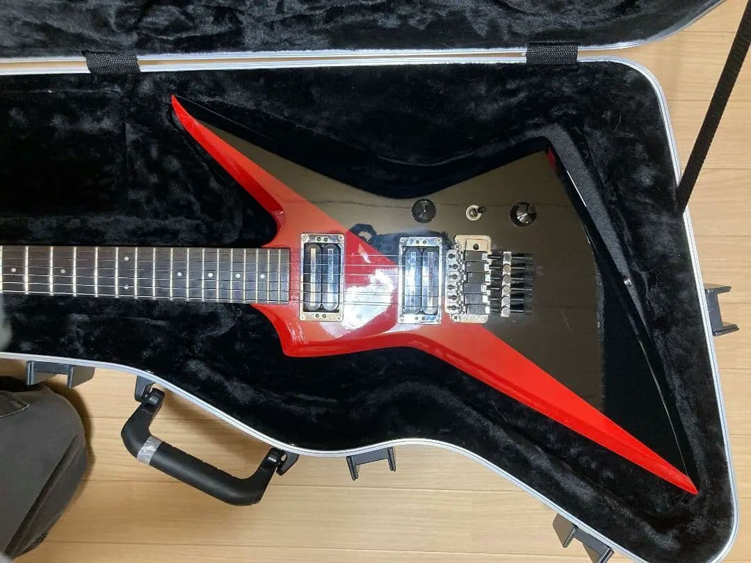 ARIA PRO II ZZ DELUXE エレキギター ブラック/レッド