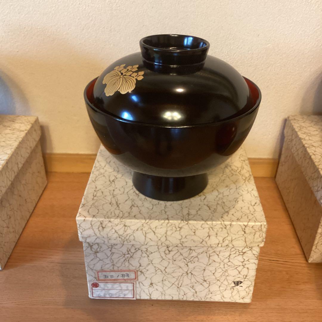 蓋付き椀　五三桐　家紋入り　沈金　輪島塗り　吸物椀　金彩入り　漆器　懐石料理