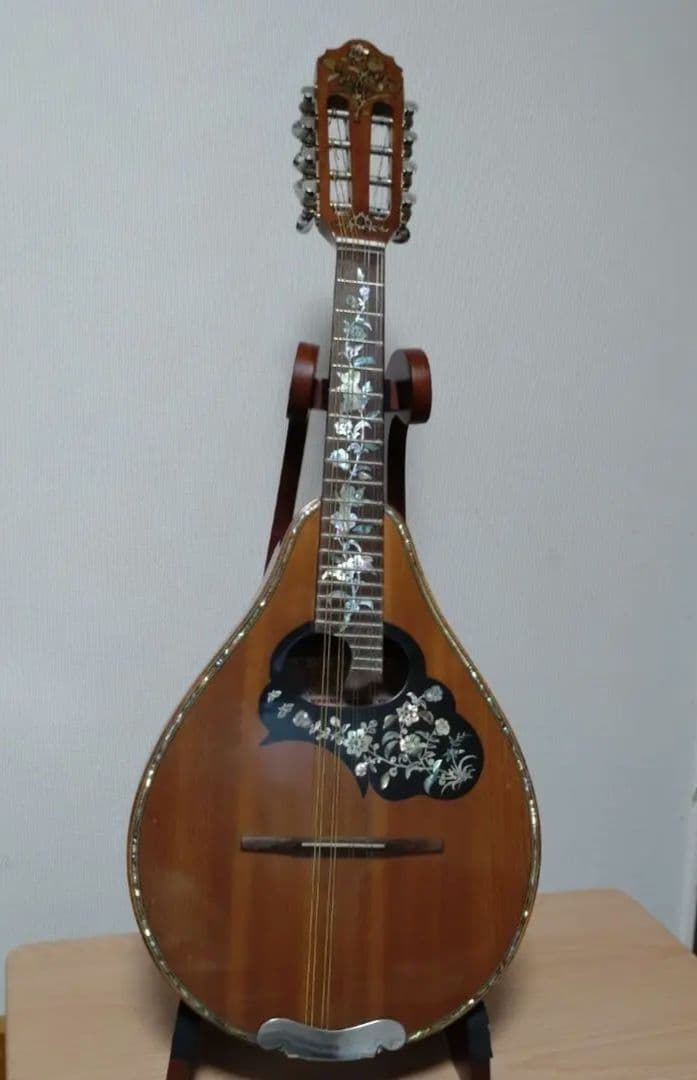 マンドリン 螺鈿マリア像