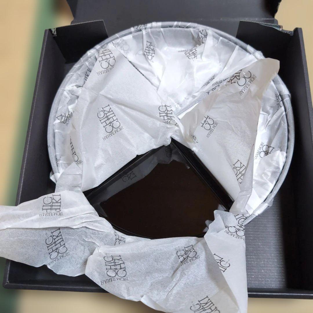 漆器 円形 黒地 花柄 専用箱付き