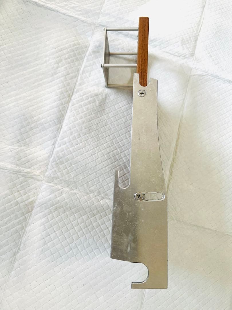 インアバンス「ONES TABLE（ワンズテーブル）