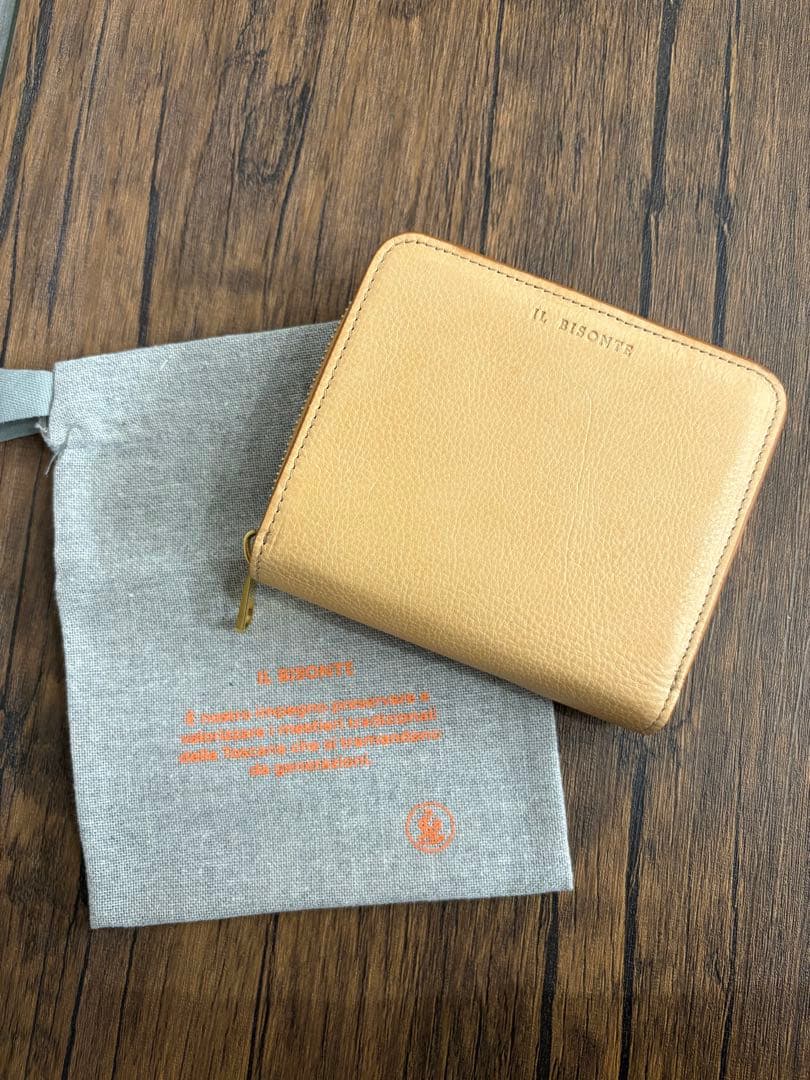 【新品未使用】IL BISONTE SSW003 二つ折り財布