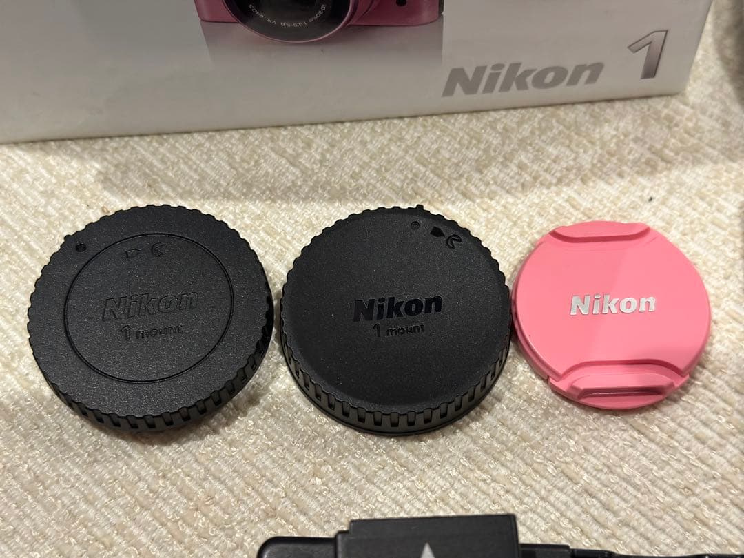 Nikon 1 J1 ピンク 標準ズームレンズキット カメラケース・ストラップ付