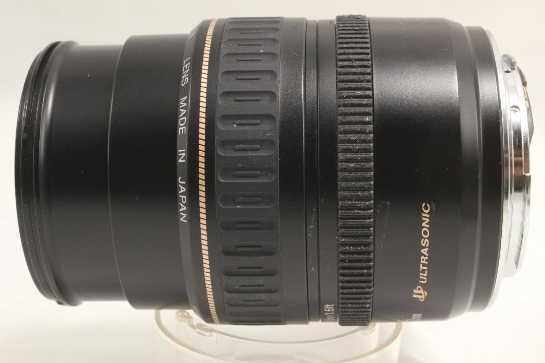 Canon EF 28-105 3.5-4.5 MACRO USM キャップ付き