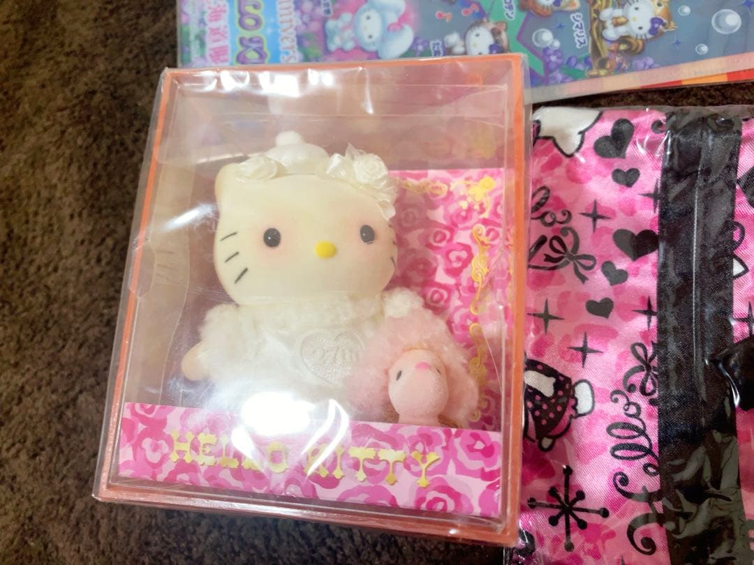 日*4様 サンリオ　HELLO KITTY ハローキティ キャラクターグッズ　ま