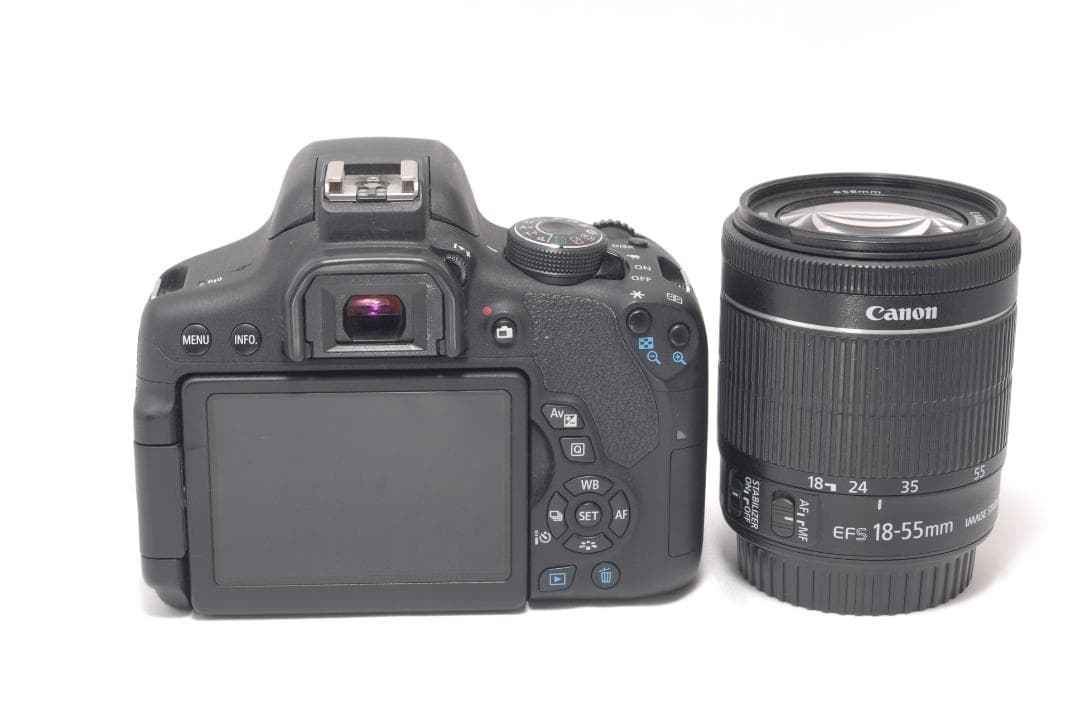 ⭐️高性能レンズ付き⭐️Canon Kiss X8i キャノン　デジタル一眼