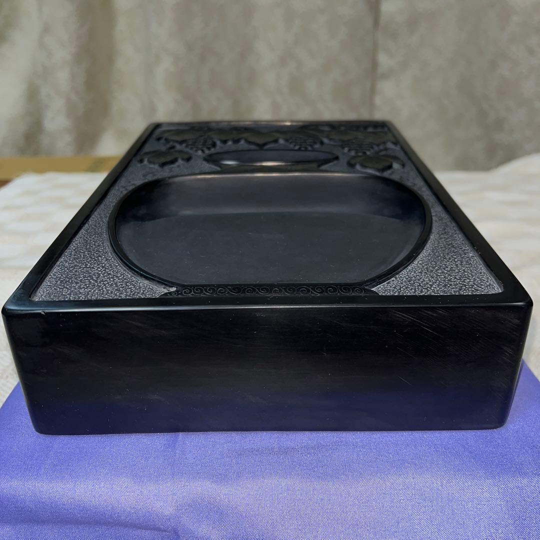 ⭕️雄勝硯　和峰　壺と葡萄彫刻の大型硯　美形美品　7Ｋg超　木製蓋と収容台付き