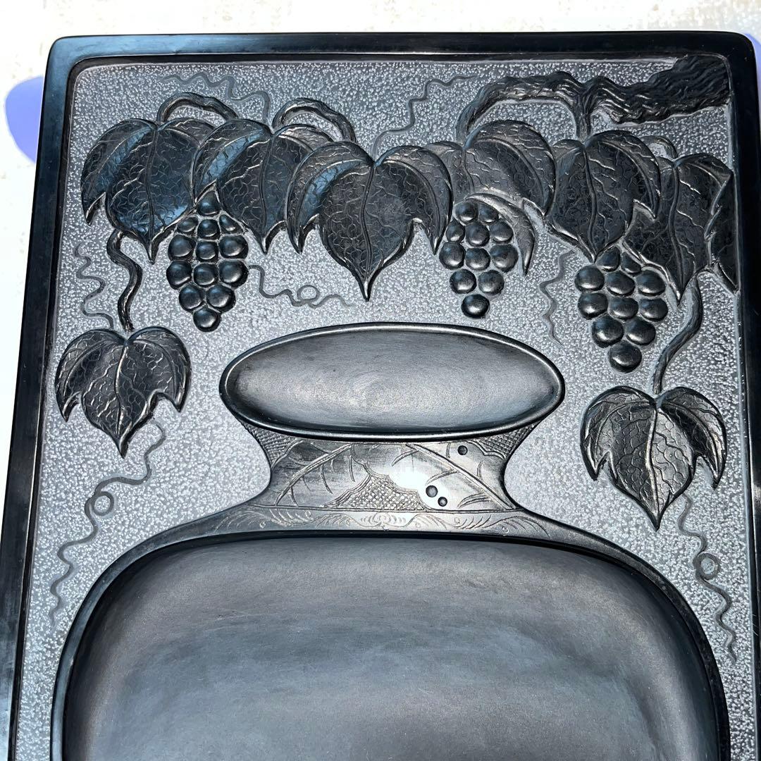 ⭕️雄勝硯　和峰　壺と葡萄彫刻の大型硯　美形美品　7Ｋg超　木製蓋と収容台付き