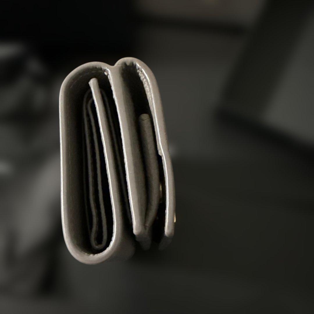 ゆうこりん YSL グレー 三つ折り財布