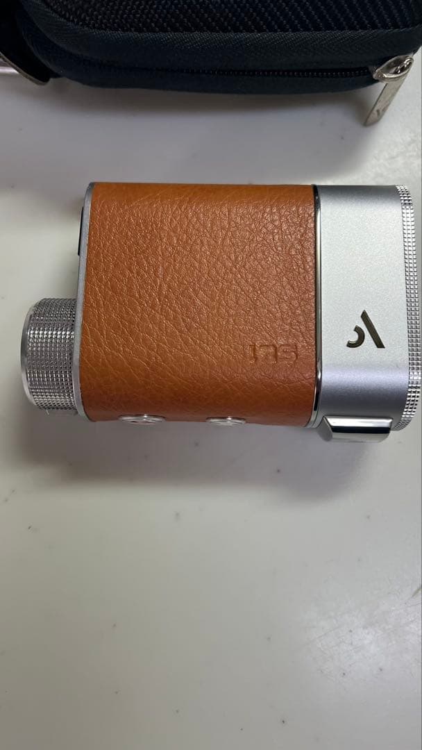 V ゴルフ用距離計 MS シルバー/ブラウン ケース付き