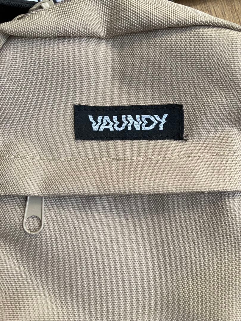 vaundy ショルダーバッグ　サコッシュ