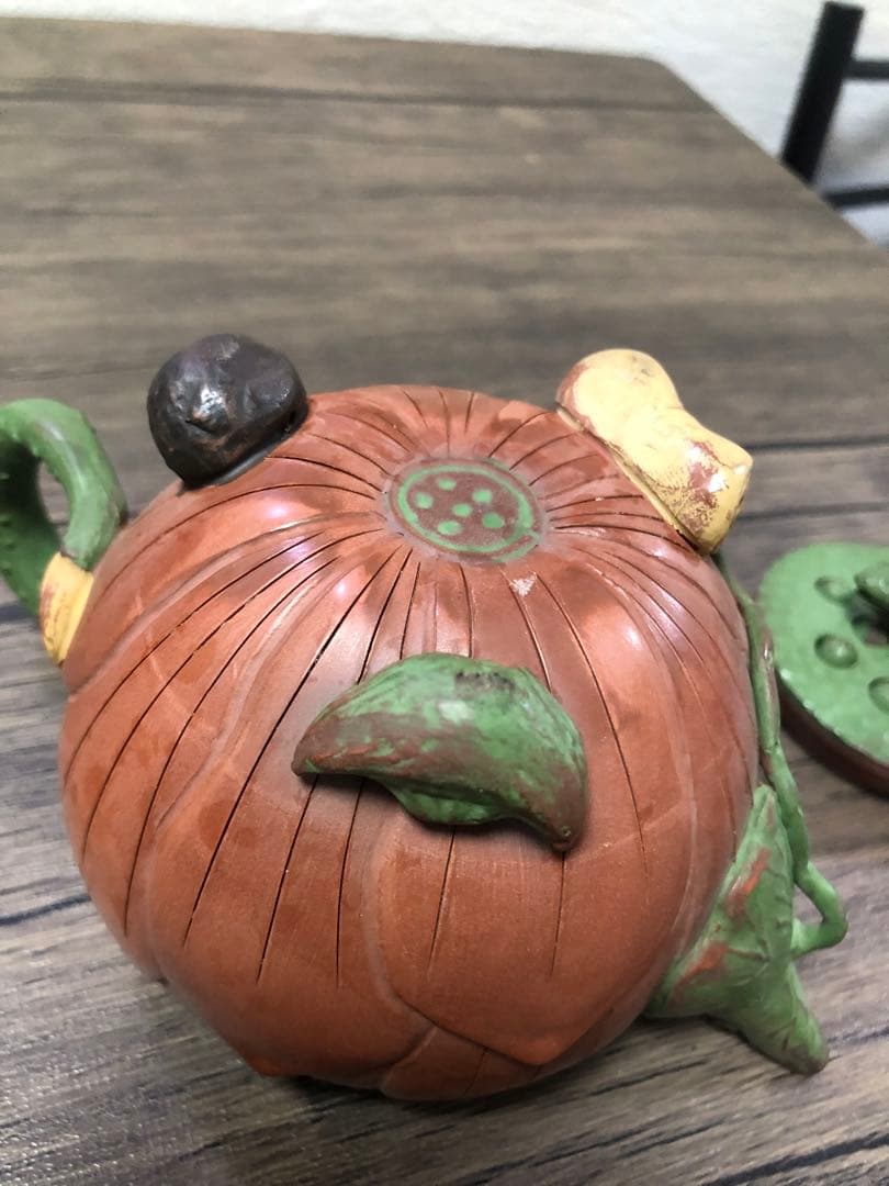 中国　紫砂　朱泥　鳥果実雕　急須　茶壷 蛙 蓮花