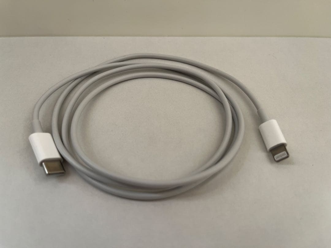 Apple iPhone 14 Pro 256GB シルバー SIMフリー