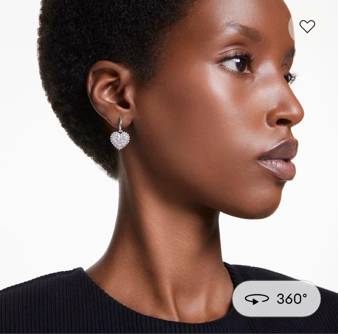 現行品　Idyllia 美品　スワロフスキー　ハート　ピアス