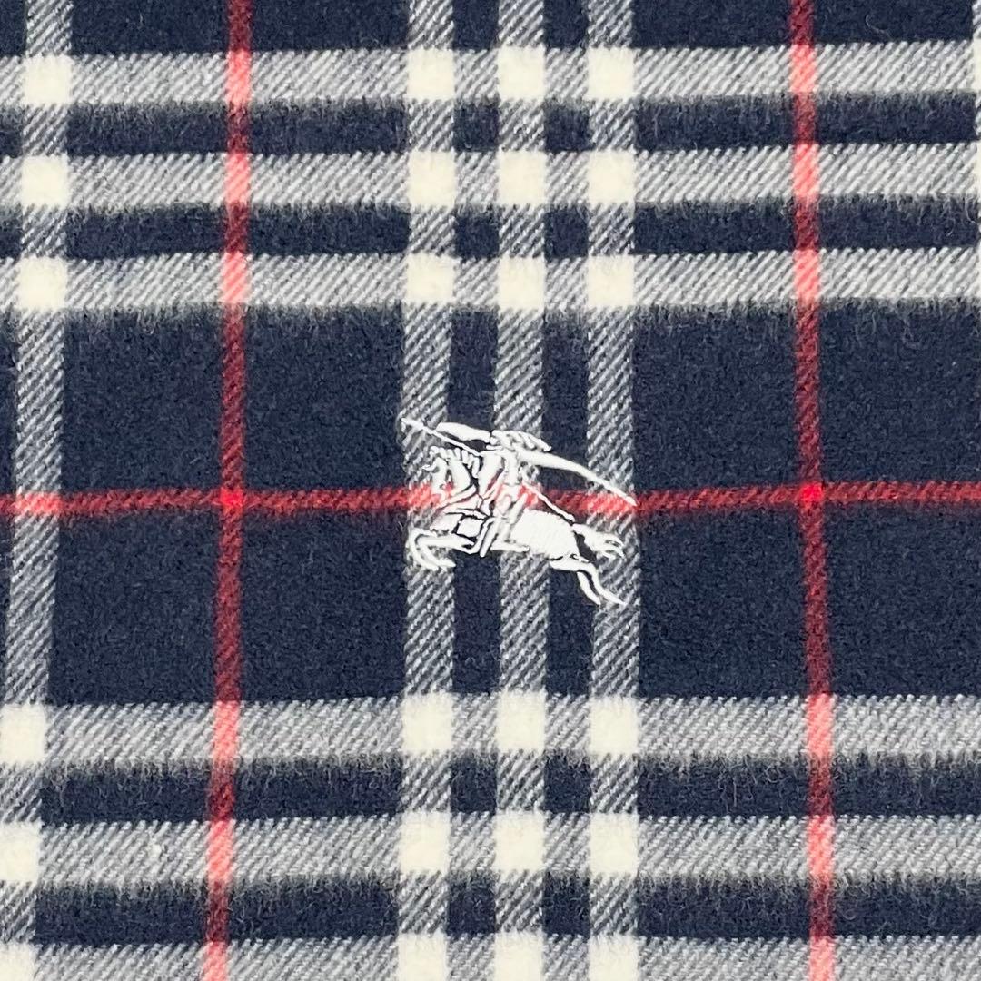 【未使用級】バーバリー　大判マフラー・ストール・膝掛け・ブランケット・ロゴ刺繍