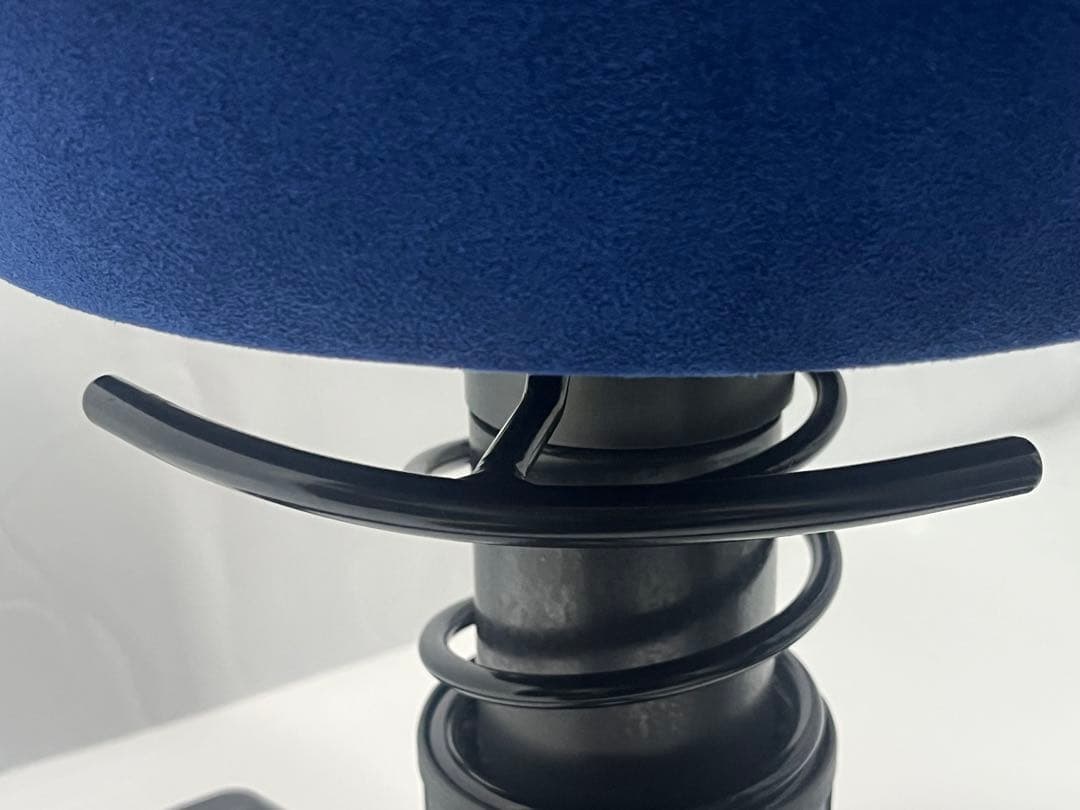 aeris swopper エルゴノミクスチェア 青