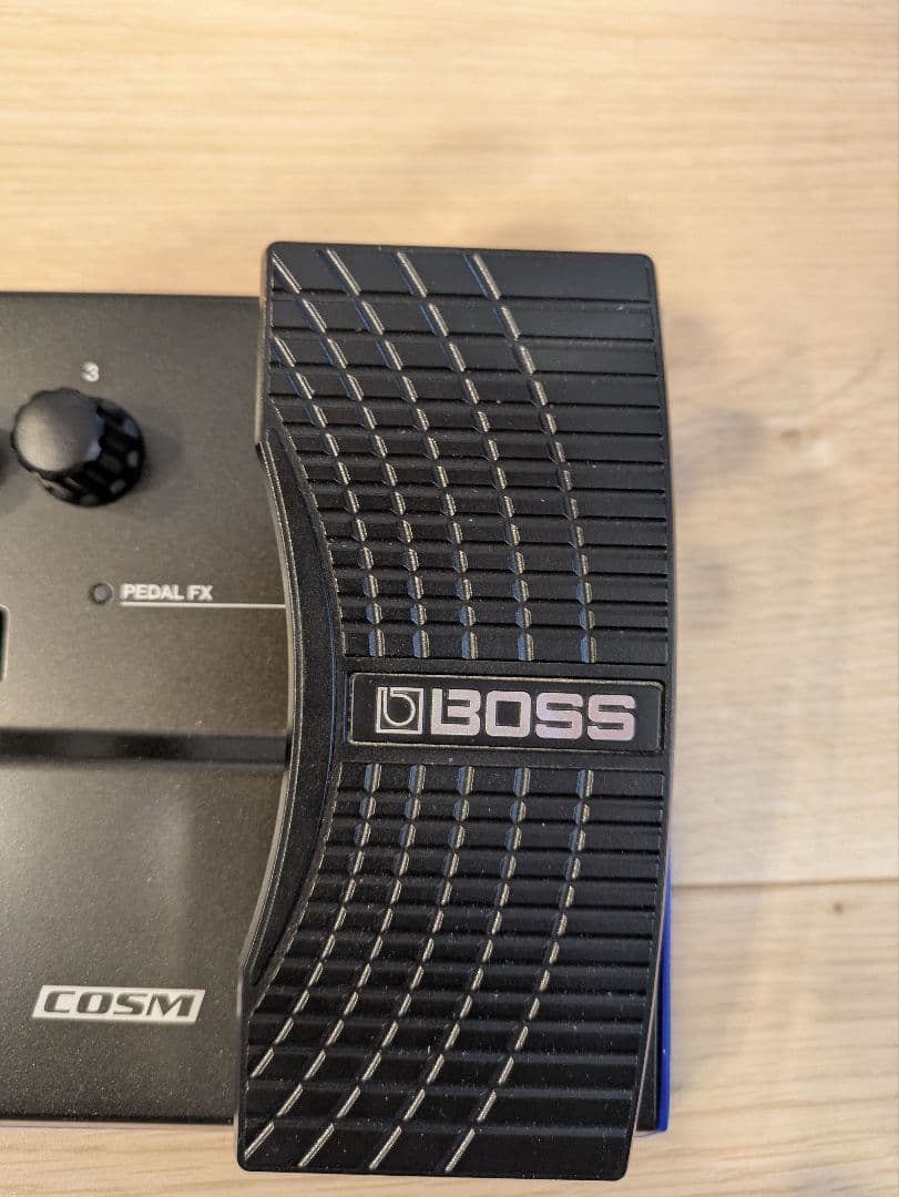 【美品】BOSS GT-1 ギターエフェクター 別売り純正 AC アダプター付き