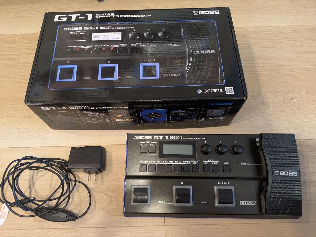 【美品】BOSS GT-1 ギターエフェクター 別売り純正 AC アダプター付き