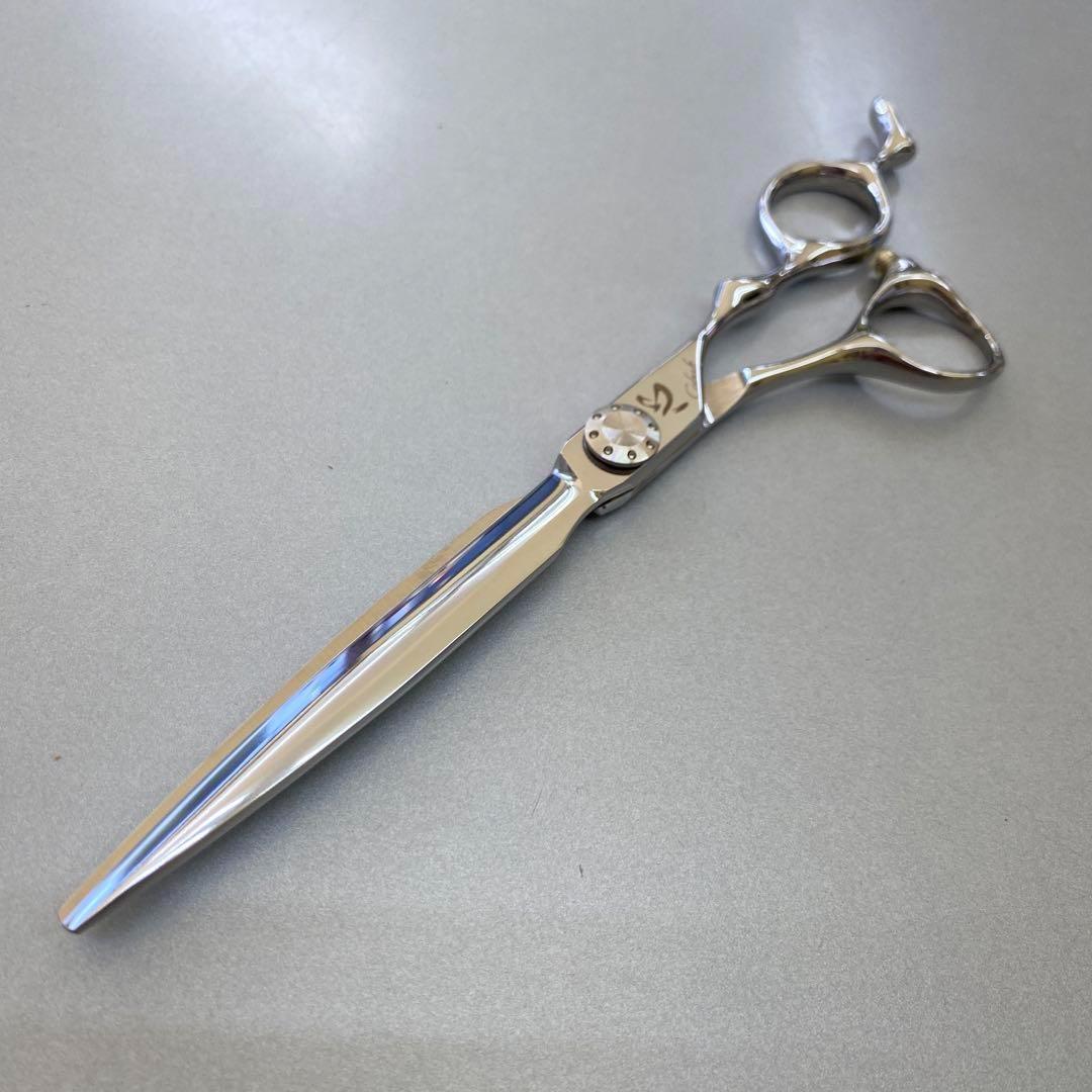 6,8インチシザー 新品 切れ味抜群 ベアリングネジ開閉スムーズさくさく切れます