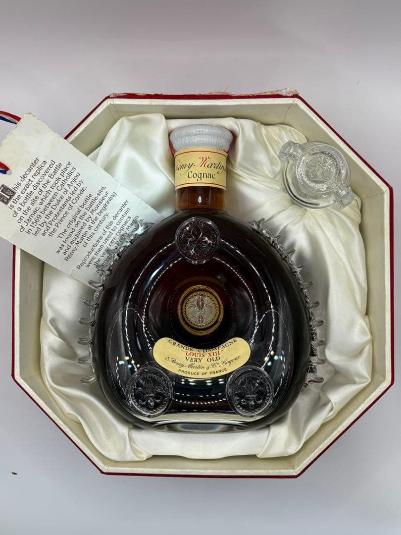 古酒　未開封　コニャック　ルイ13世　八角　箱　バカラ　栓　冊子　30年以上保管