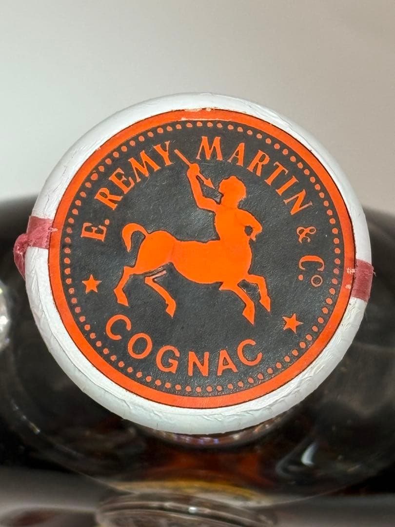 古酒　未開封　コニャック　ルイ13世　八角　箱　バカラ　栓　冊子　30年以上保管