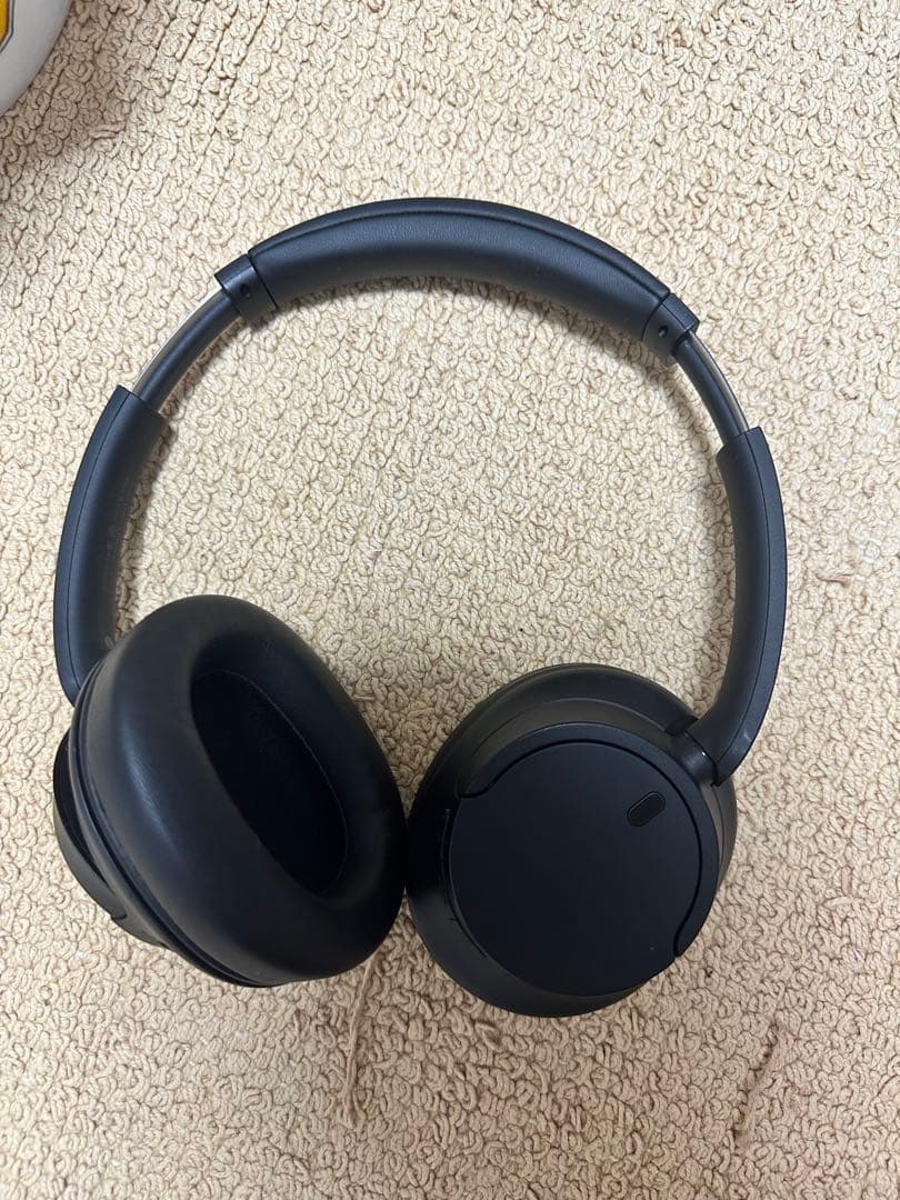 ブラック ワイヤレスヘッドホン オーバーイヤー型