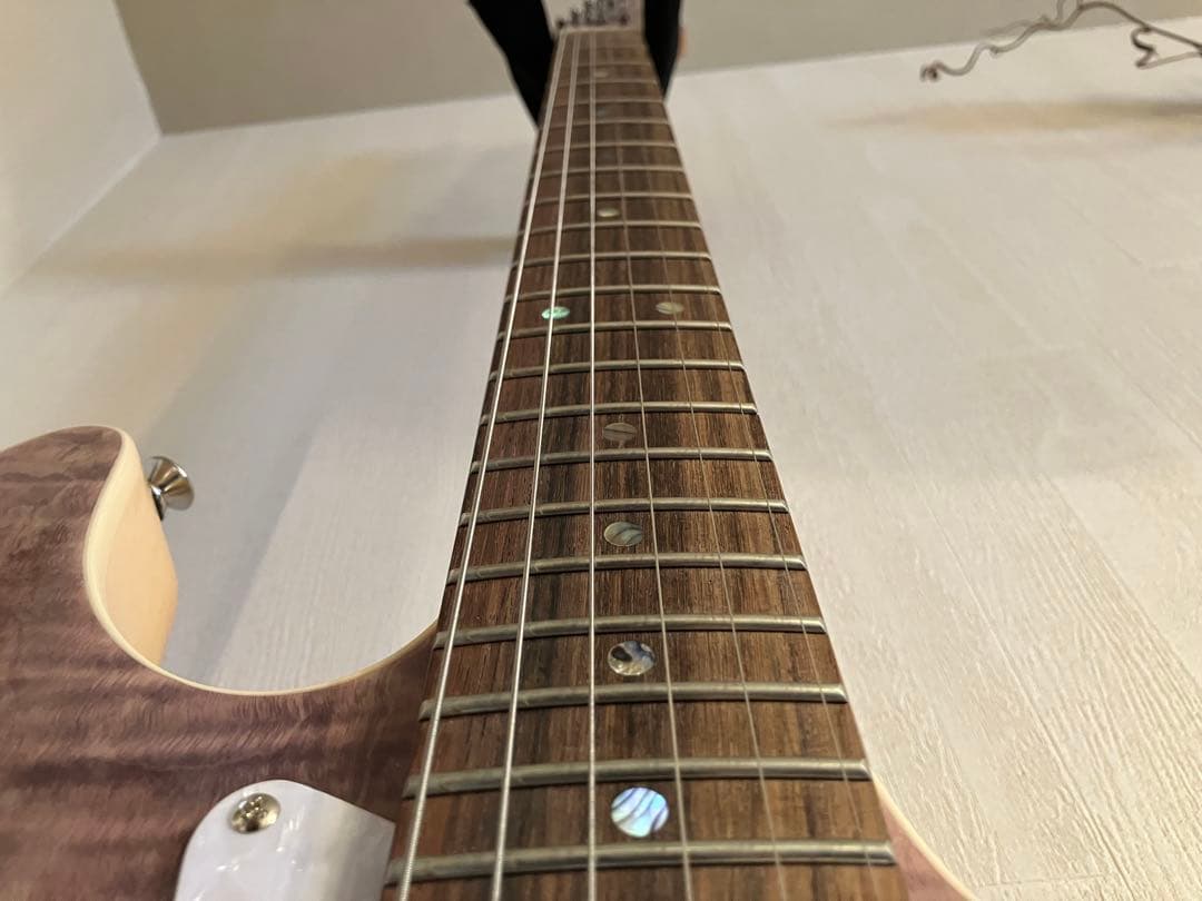 美品 AriaProII 714-AE200 エレキギター ラベンダー　パープル