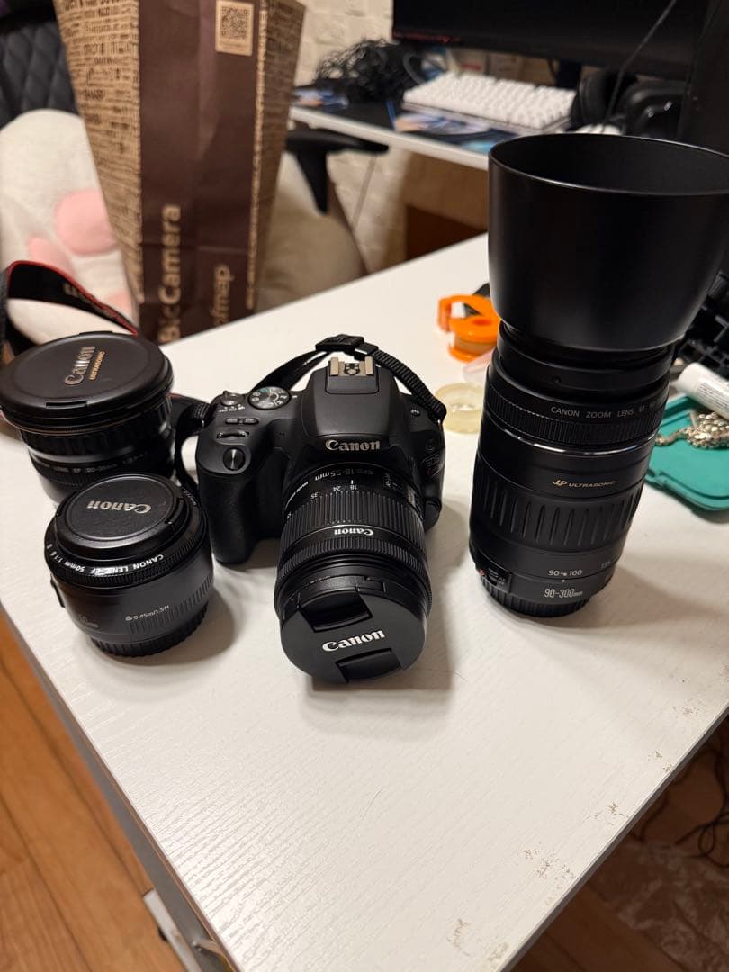 Canon EOS Kiss X9 デジタル一眼レフ 4本レンズ付き