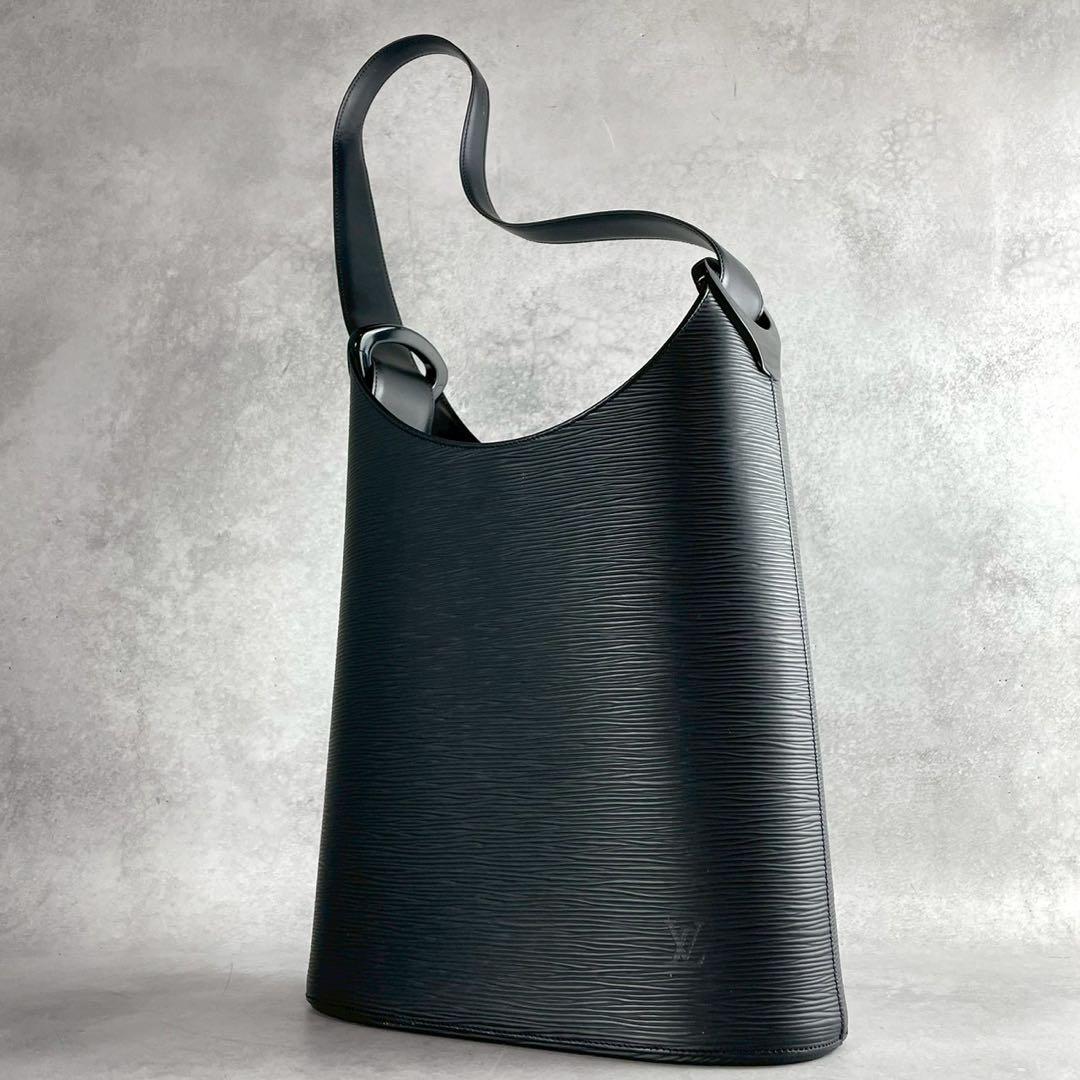 ルイヴィトン M52812 ヴェルソー ショルダーバッグ エピ ノワール レザー