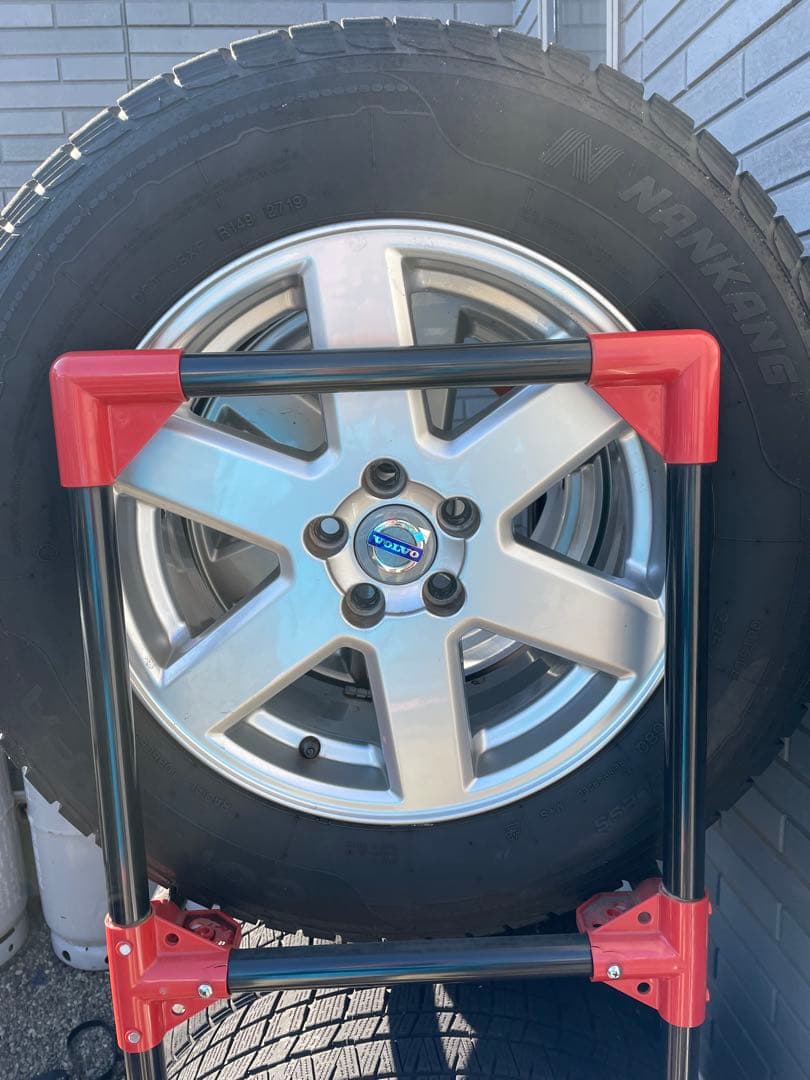 ボルボ ホイールとスダットレスタイヤ4本セット